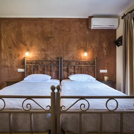 فيلة Iro أرغوستولي