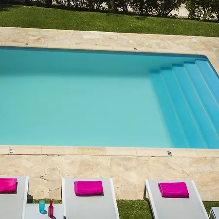 Iro * ארגוסטולי