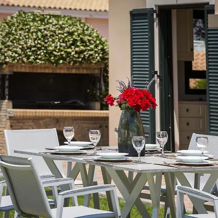 וילה Iro ארגוסטולי